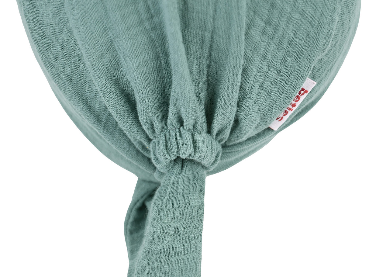 beties Musselin Schlafmütze OP-Haube – Eukalyptusgrün – rückansicht – 100% Musselin