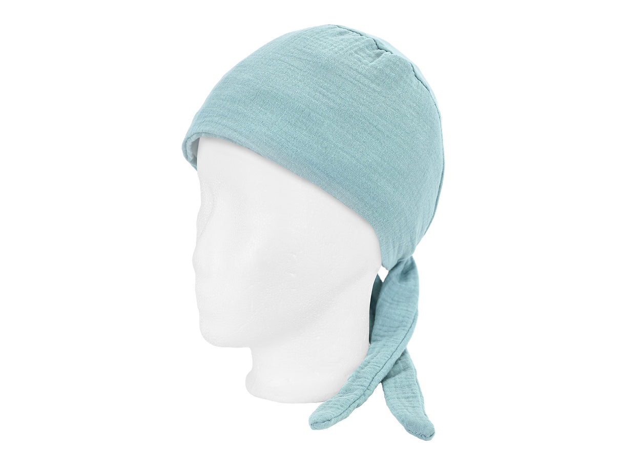 beties Musselin Schlafmütze OP-Haube – Mineralblau – Schrägansicht – 100% Musselin