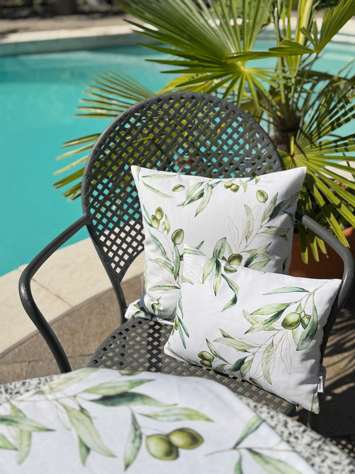 Mediterrane Hülle für Nackenrollen ca. 15x40 cm aus 100% Baumwolle - Oliven Design aus der beties "Italy Collection"