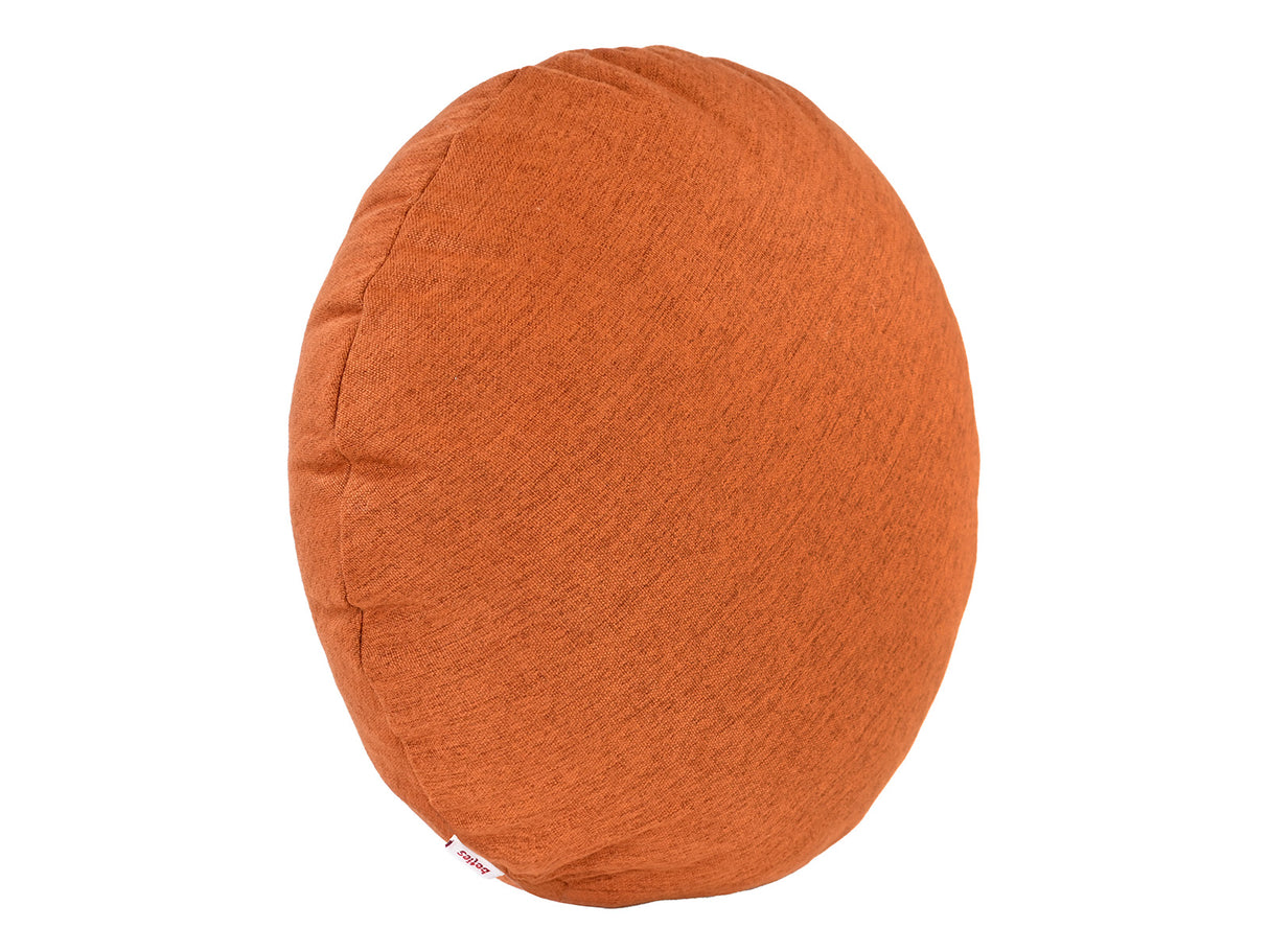  beties Wunschton Kissenhülle rund Ø50 cm Terracotta Orange – schrägansicht, melierter Möbelstoff 