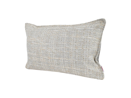  beties Freiluft Melange Kissenhülle 30x50 cm Beige Schrägansicht – robuste Outdoor-Kissenhülle für Balkon 