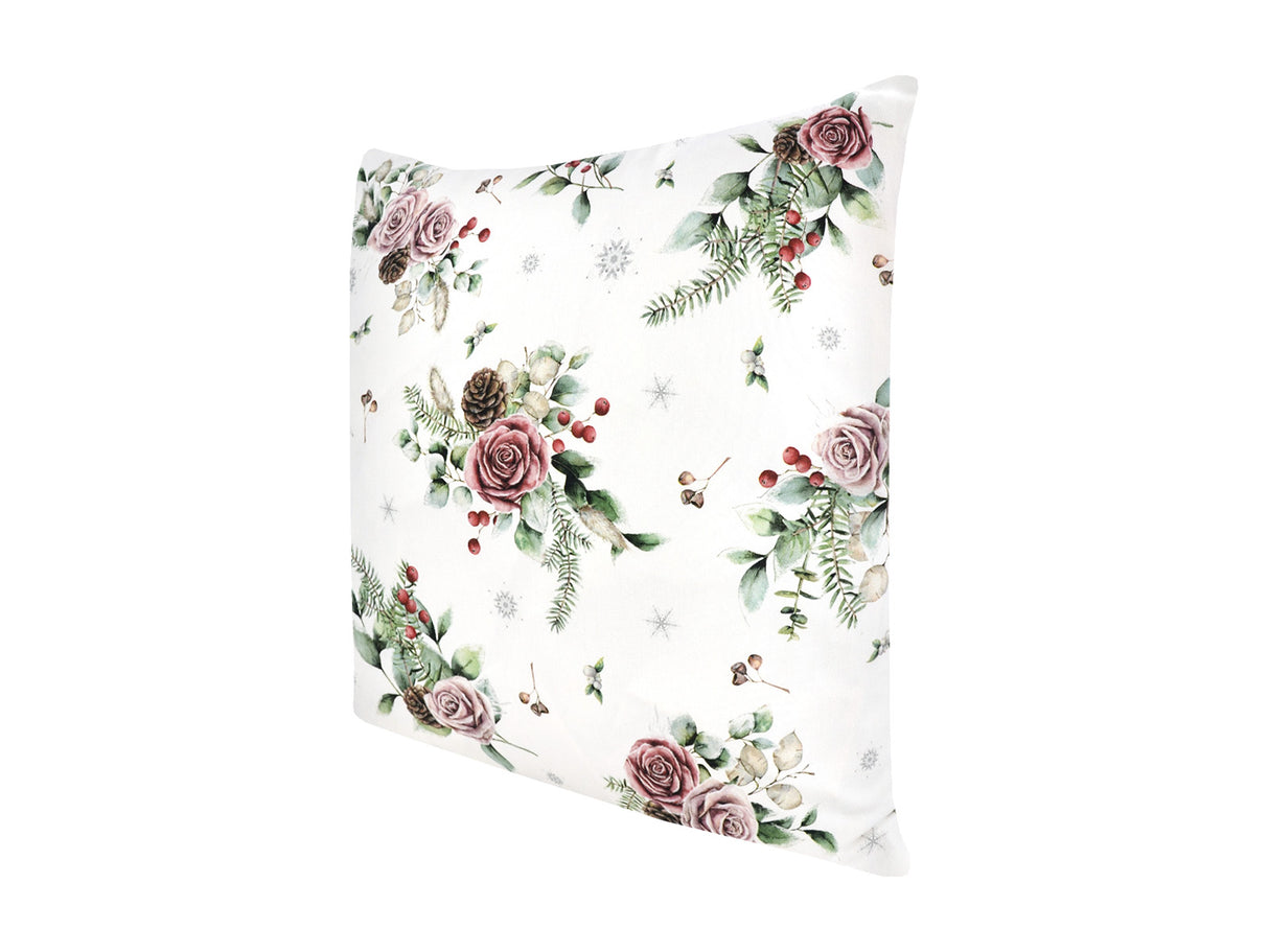 Weisse Kissenhuelle ca. 50x50 cm – Winterdeko mit rosanen gefrosteten Rosen, Kieferzapfen und Zweigen im Allloverdruck – 100% Baumwolle – Aus der beties Magie des Winters "Frost-Rose" Kollektion.