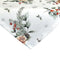 Weisse Mitteldecke – Winterdeko mit orangen gefrosteten Rosen, Kieferzapfen und Zweigen im Alloverdruck – 100% Baumwolle – aus der beties Magie des Winters "Frost-Rose" Kollektion.