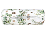 Weisse Nackenrollenhuelle ca. 15x40 cm Ansicht von unten mit geoeffnetem Reissverschluss – Winterdeko mit Tannenzapfen und Zweigen – 100% Baumwolle – aus der beties Kollektion, "Magie des Winters – Moggl"