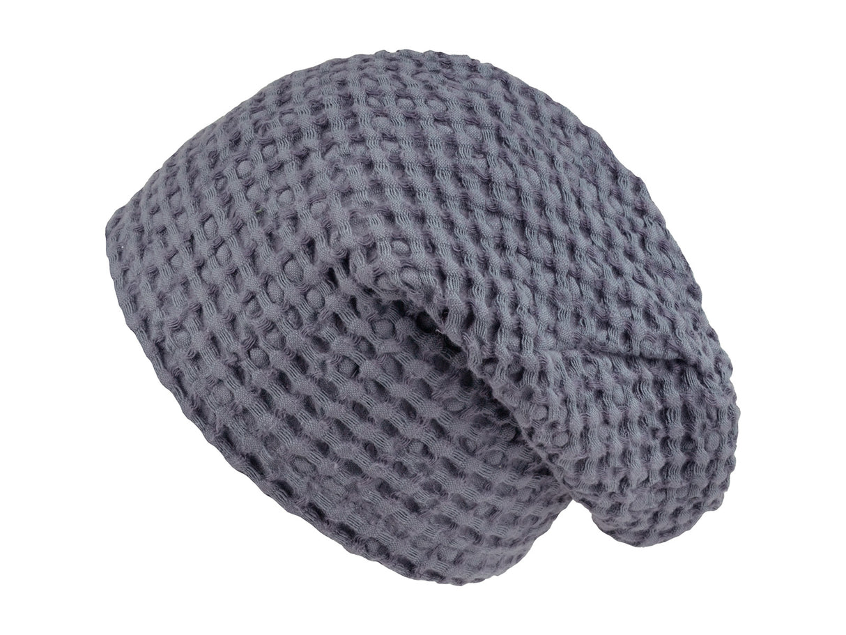 Sauna-Beanie von hinten in der Farbe Fjord-blau One-Size Unisex aus Waffelpique Baumwoll-Leinenmix von beties aus der "PUR.NATURE" Serie.